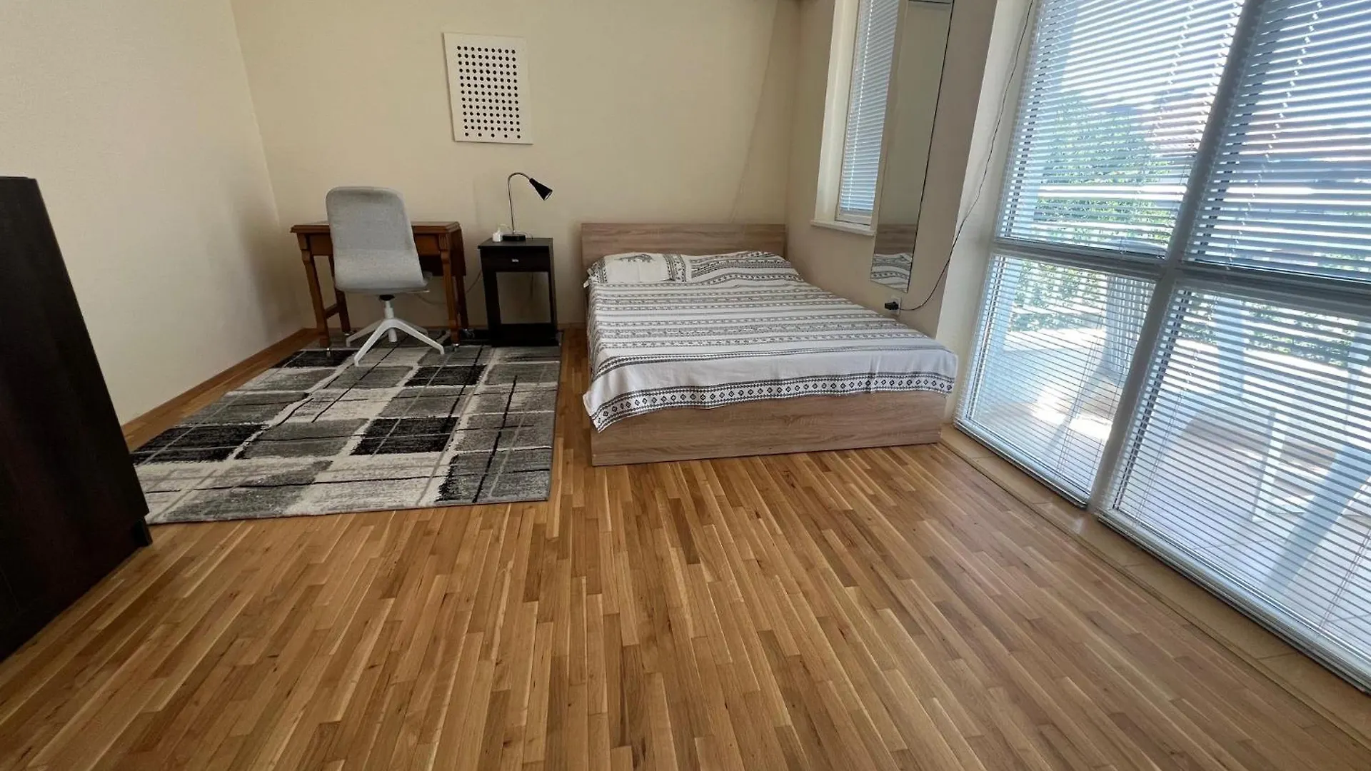 Breeze Reunion Apartment 바르나